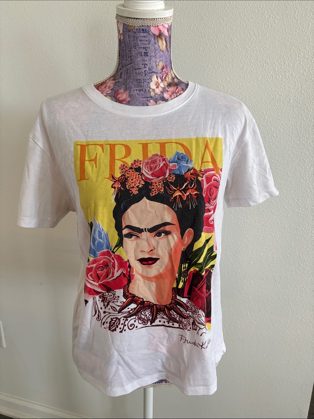 Frida Kahlo Floral Graphic White Women's Tee